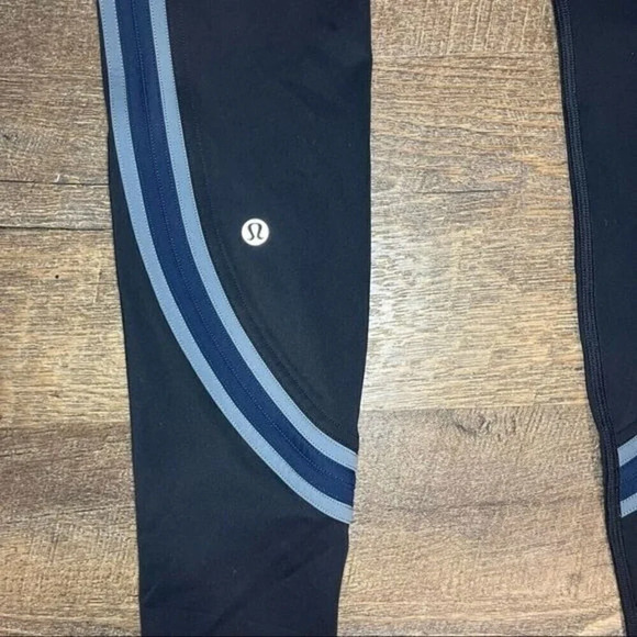 Lululemon Run Crew Tight 28” Sz 4 - Picture 6 of 8